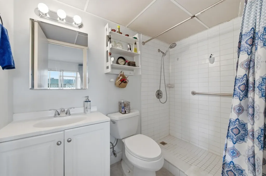 30 Waterford B Way Delray Beach FL 33446