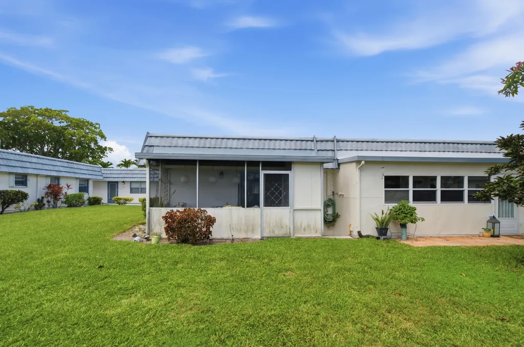 30 Waterford B Way Delray Beach FL 33446