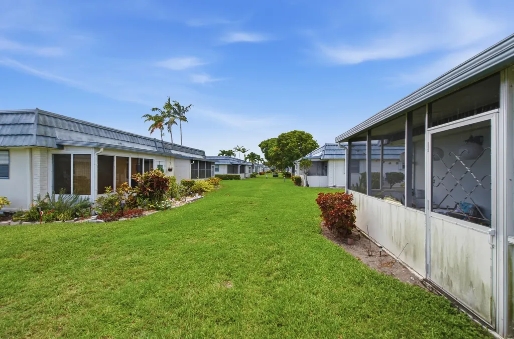 30 Waterford B Way Delray Beach FL 33446