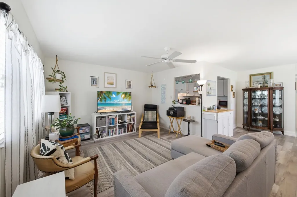 30 Waterford B Way Delray Beach FL 33446