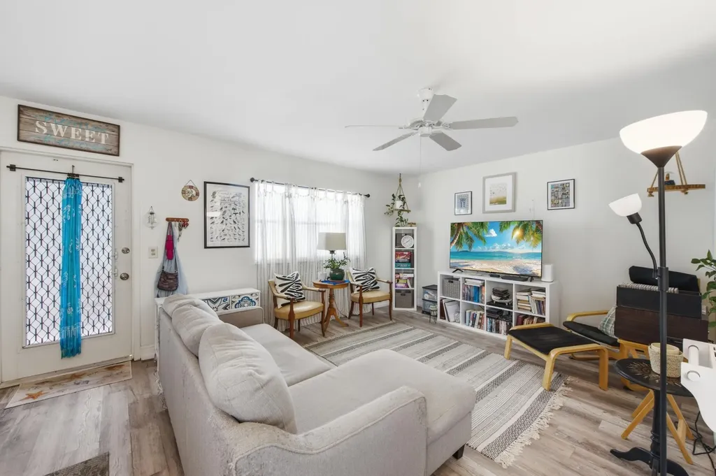30 Waterford B Way Delray Beach FL 33446