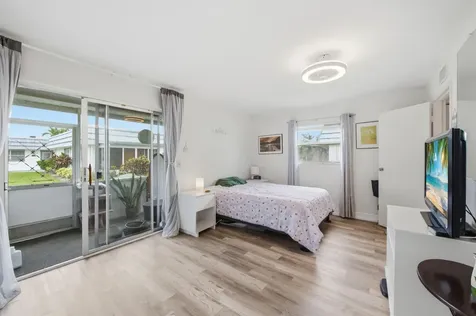 30 Waterford B Delray Beach FL 33446
