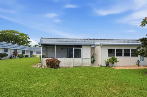 30 Waterford B Delray Beach FL 33446