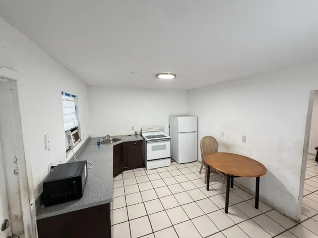 714 S H Street Lake Worth Beach FL 33460