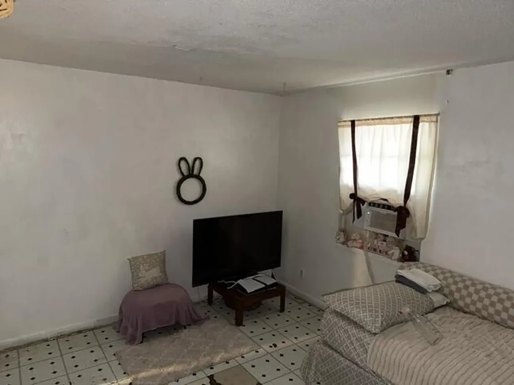 714 S H Street Lake Worth Beach FL 33460