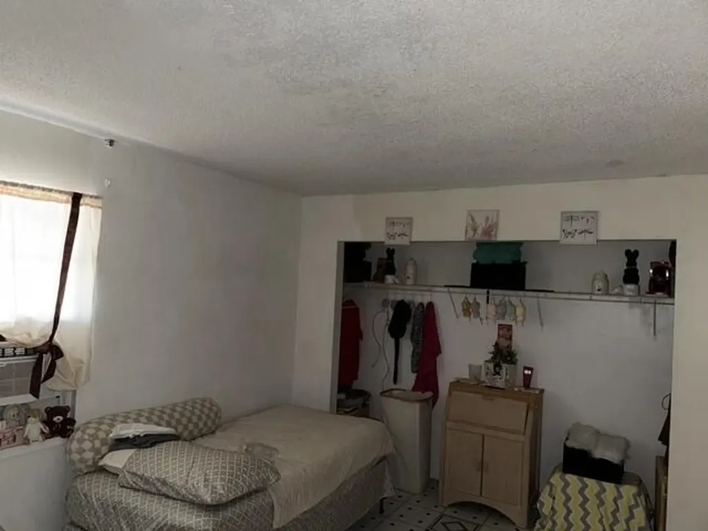 714 S H Street Lake Worth Beach FL 33460