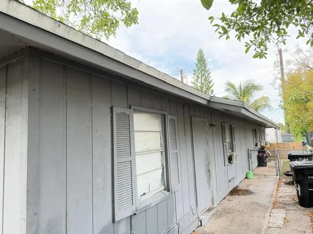714 S H Street Lake Worth Beach FL 33460