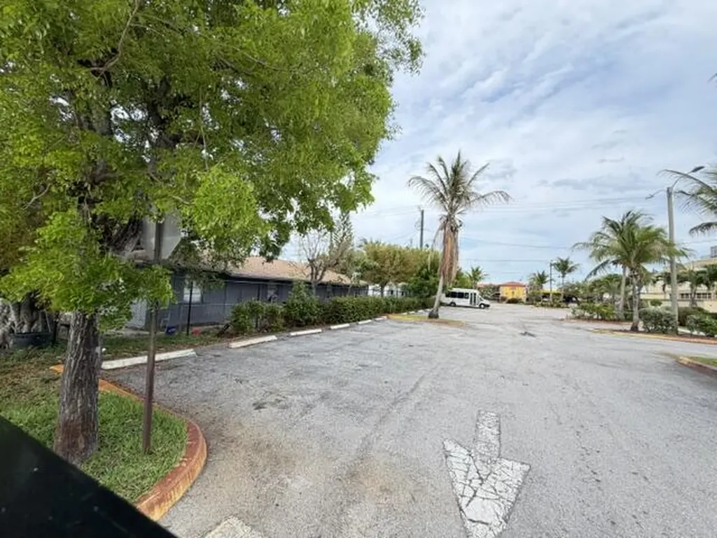 714 S H Street Lake Worth Beach FL 33460