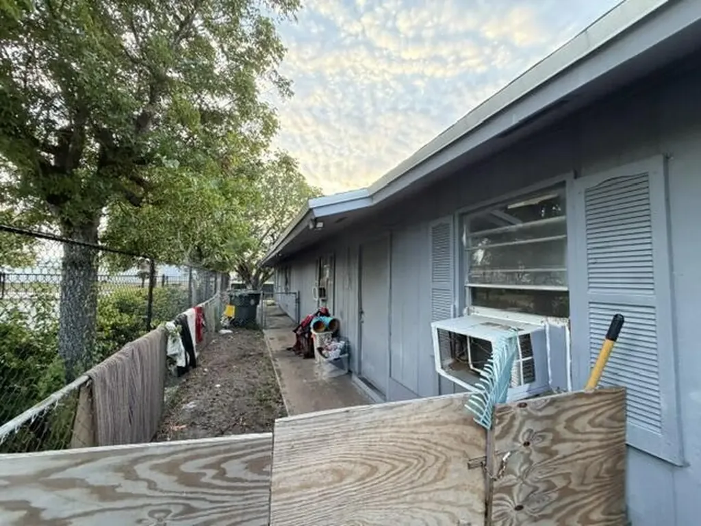 714 S H Street Lake Worth Beach FL 33460
