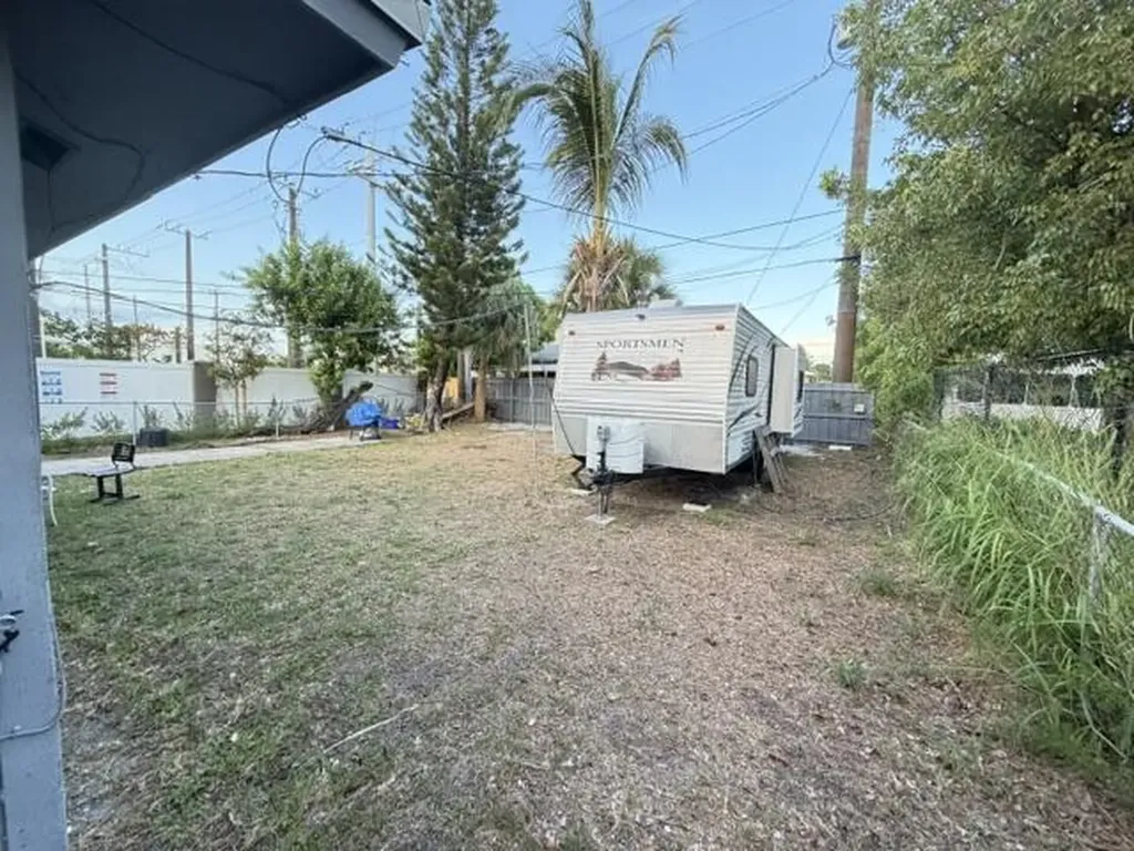 714 S H Street Lake Worth Beach FL 33460