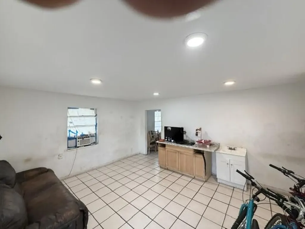 714 S H Street Lake Worth Beach FL 33460