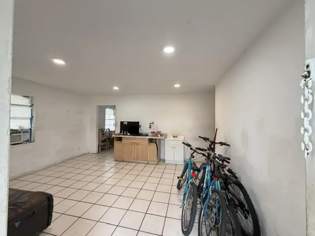 714 S H Street Lake Worth Beach FL 33460