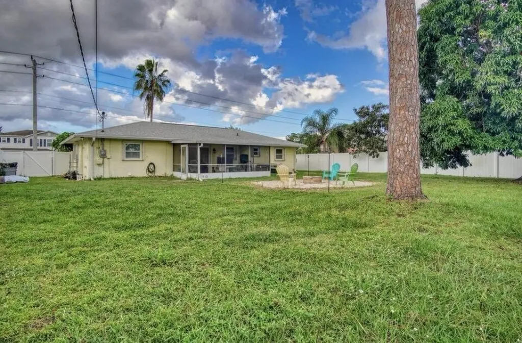 772 SE Thornhill Drive Port St Lucie FL 34983
