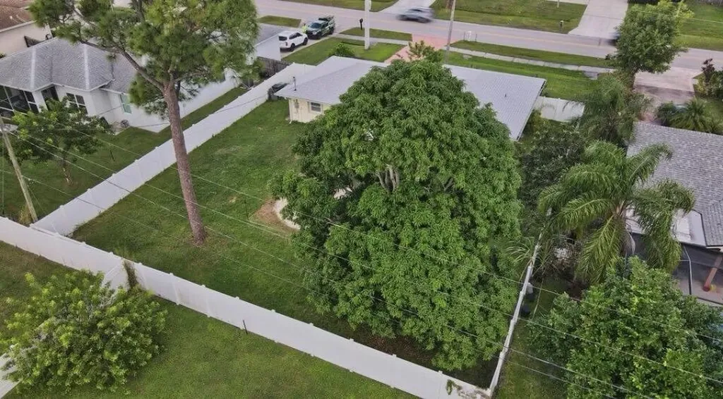 772 SE Thornhill Drive Port St Lucie FL 34983