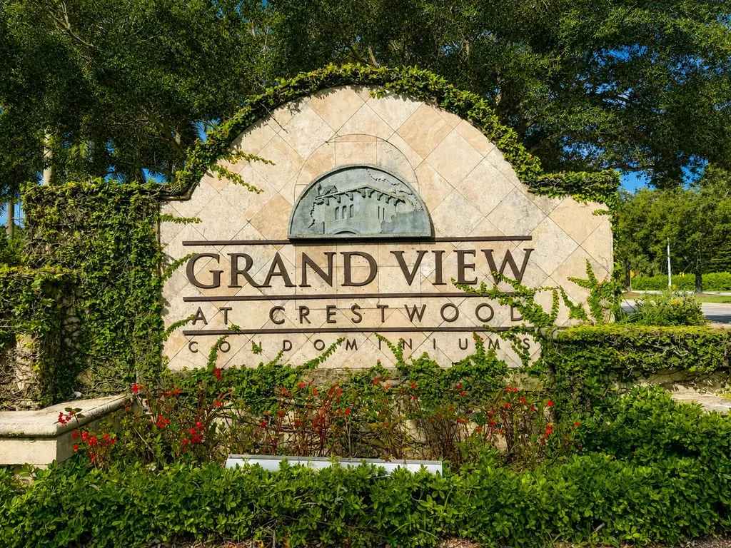 600 Crestwood Court N Royal Palm Beach FL 33411