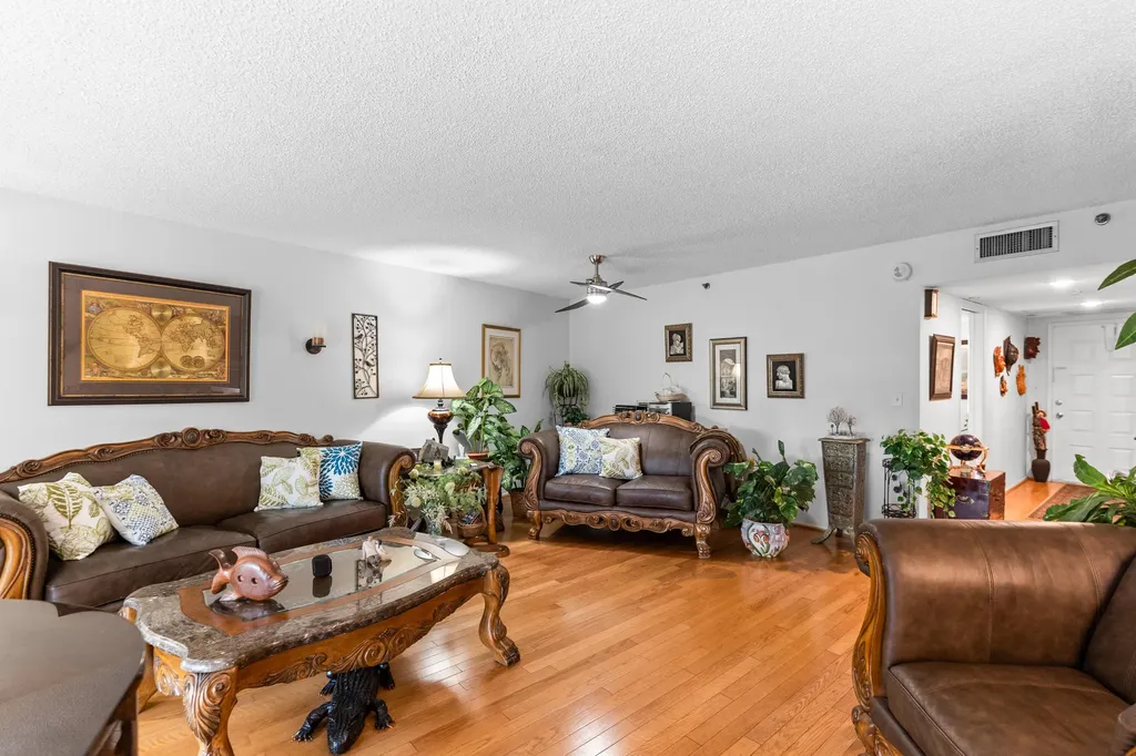 625 Oaks Drive Pompano Beach FL 33069