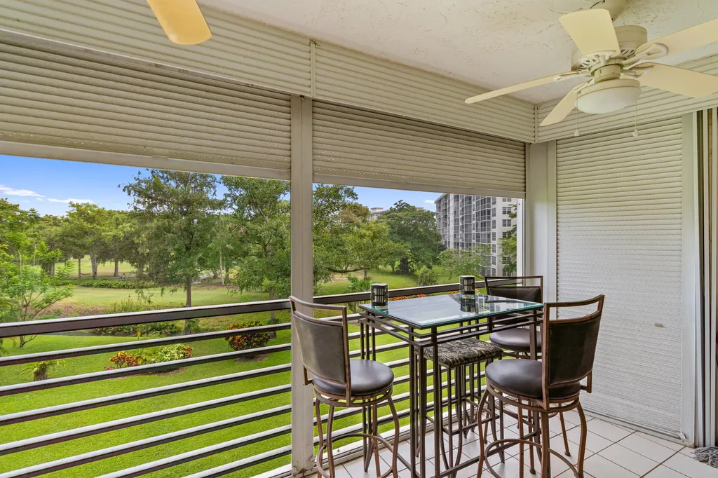 625 Oaks Drive Pompano Beach FL 33069