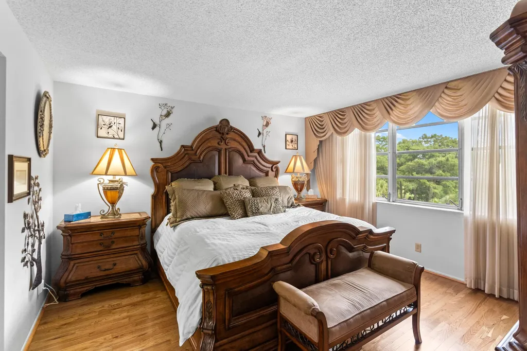 625 Oaks Drive Pompano Beach FL 33069
