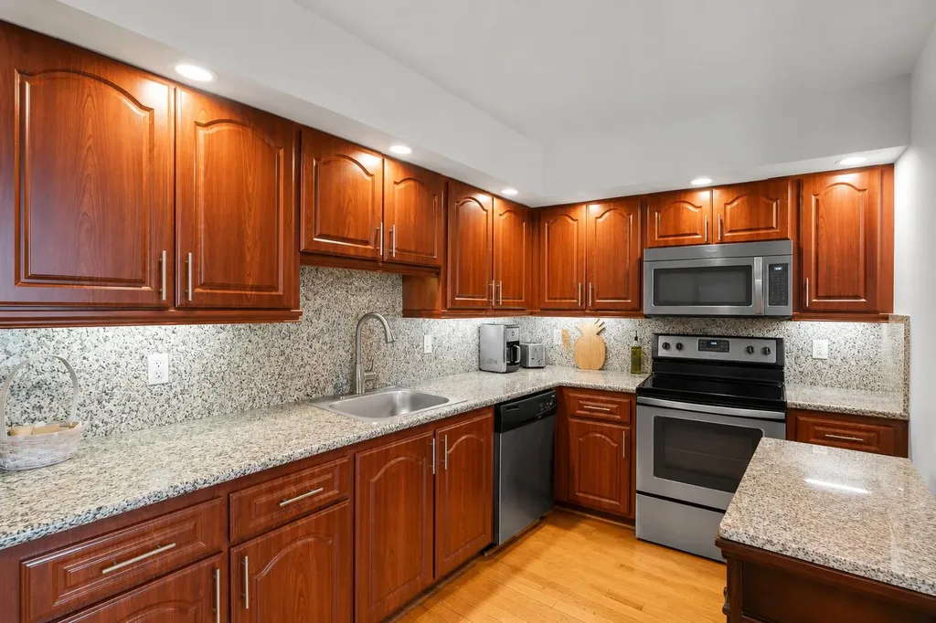 625 Oaks Drive Pompano Beach FL 33069