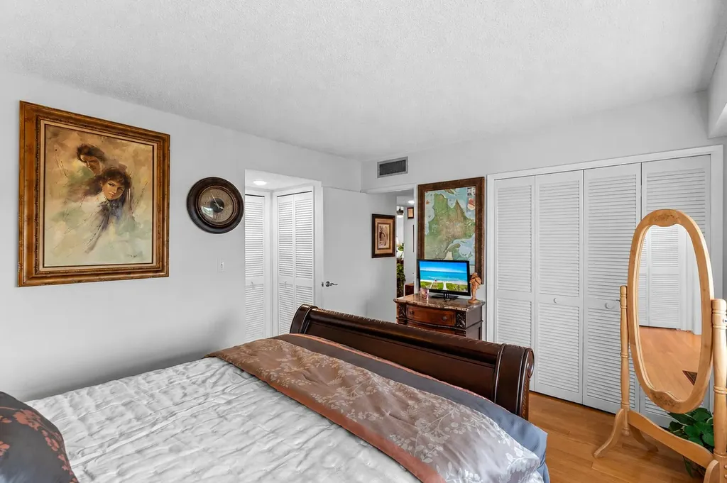 625 Oaks Drive Pompano Beach FL 33069