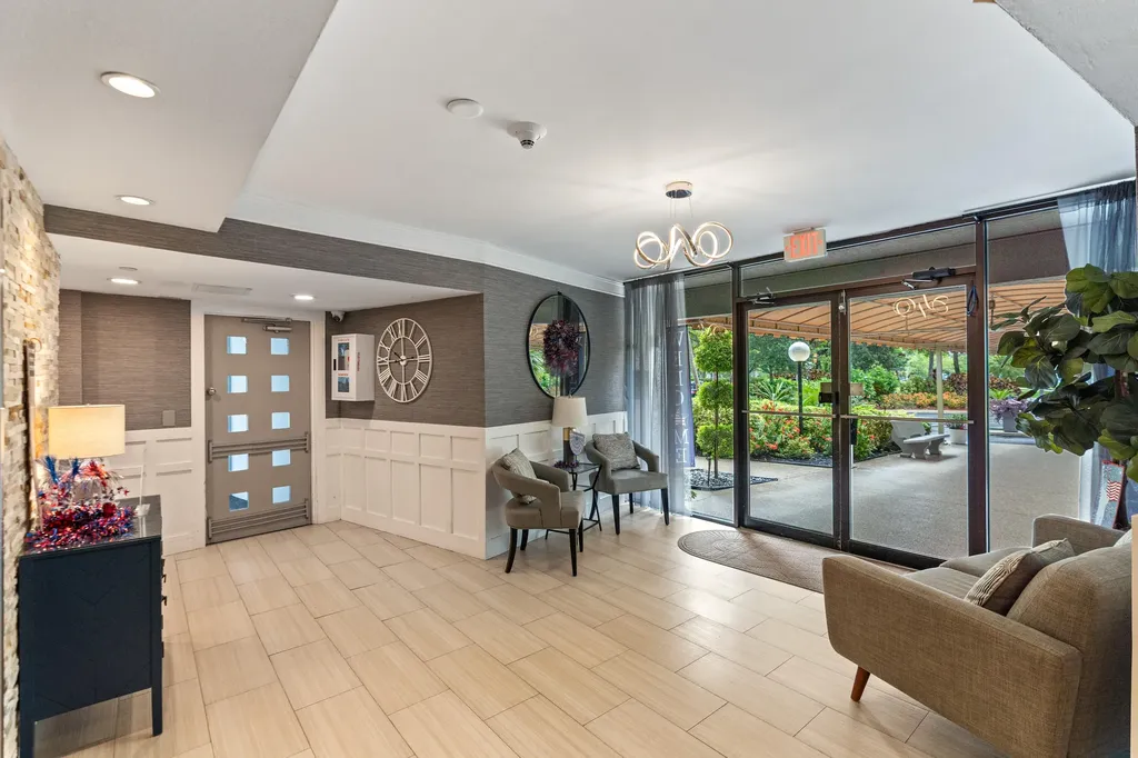 625 Oaks Drive Pompano Beach FL 33069