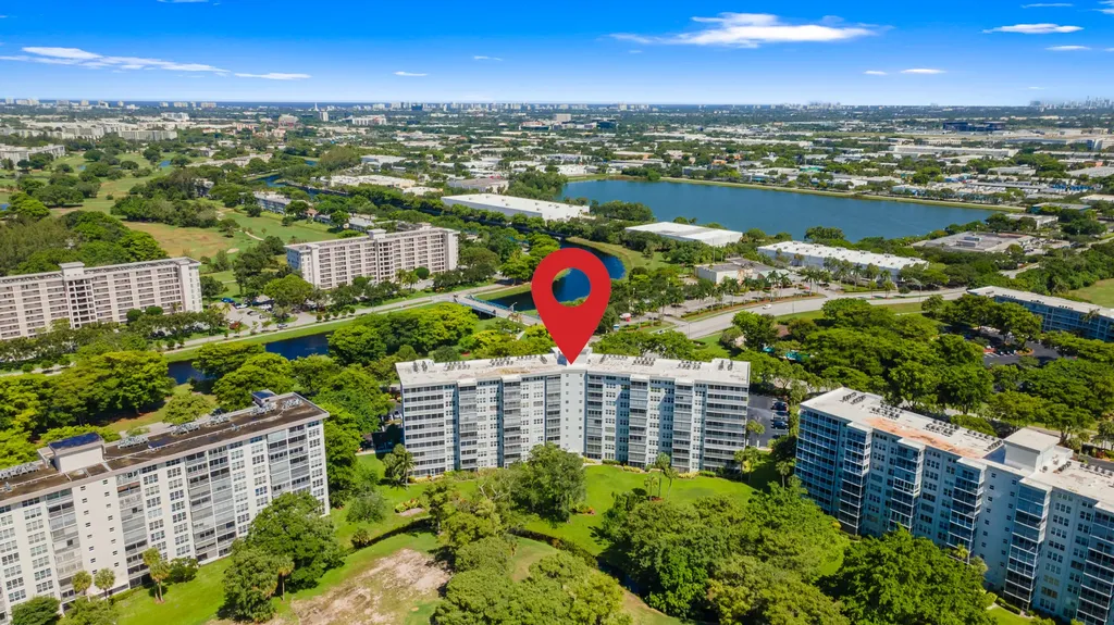 625 Oaks Drive Pompano Beach FL 33069