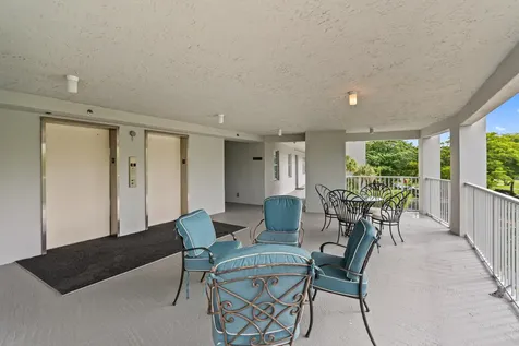 625 Oaks Drive Pompano Beach FL 33069