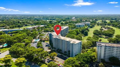 625 Oaks Drive Pompano Beach FL 33069