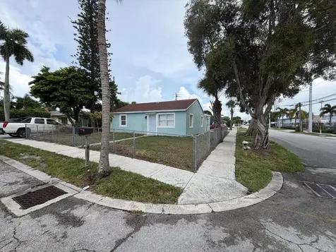 442 Winters Street West Palm Beach FL 33405