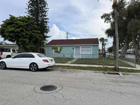 442 Winters Street West Palm Beach FL 33405
