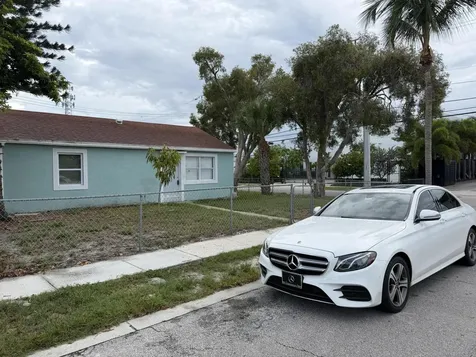 442 Winters Street West Palm Beach FL 33405