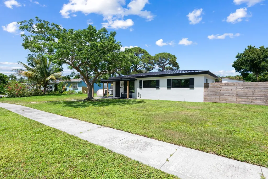1032 SW 1st Terrace Pompano Beach FL 33060