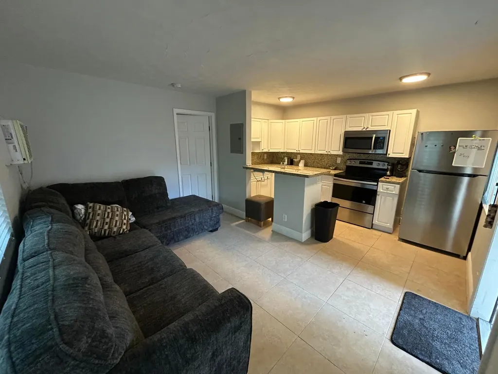925 NE 17th Avenue Fort Lauderdale FL 33304