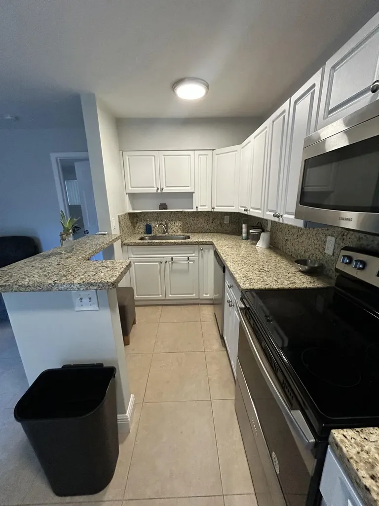 925 NE 17th Avenue Fort Lauderdale FL 33304