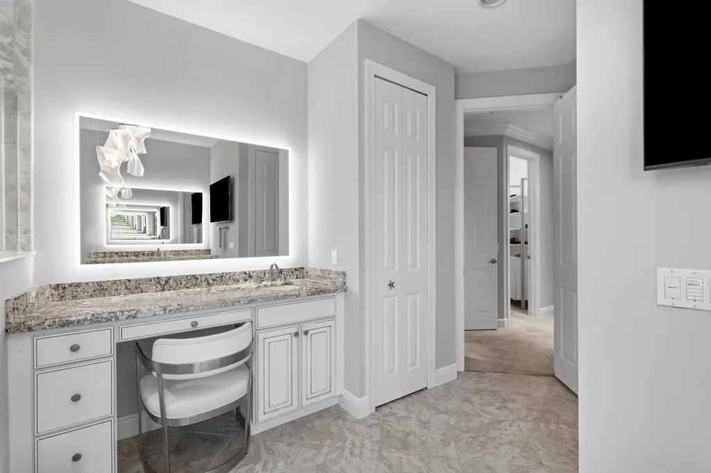 12140 Aviles Circle Palm Beach Gardens FL 33418