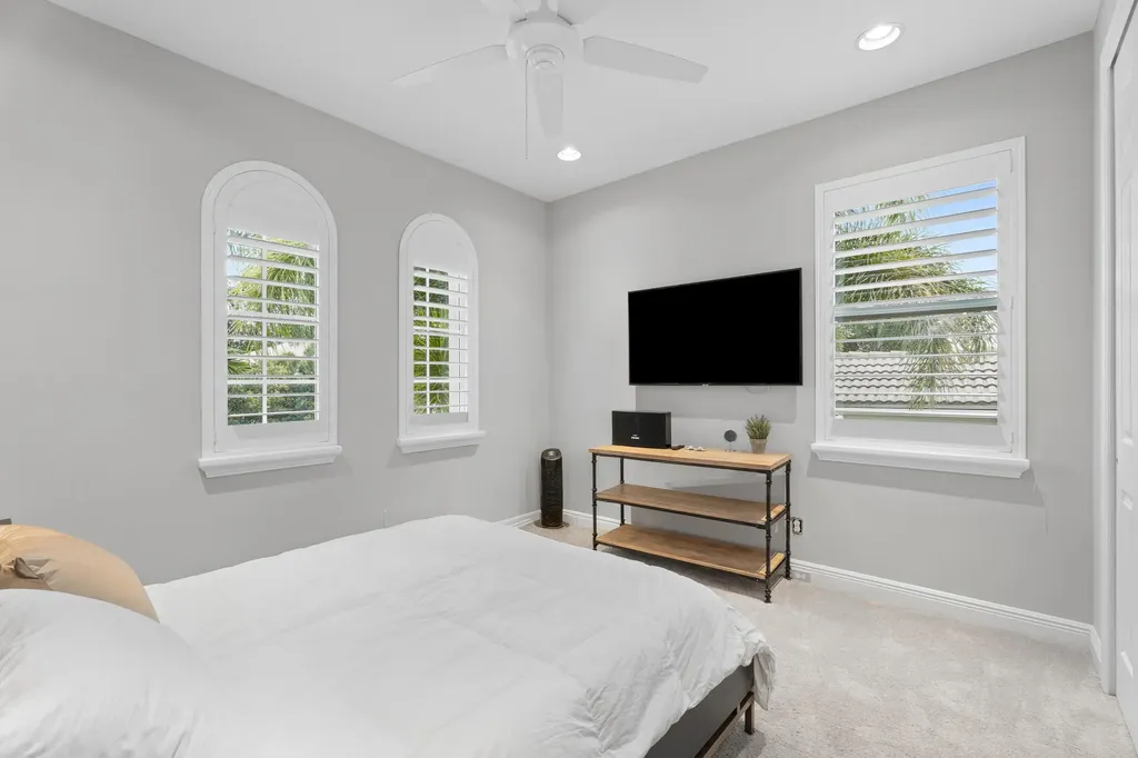 12140 Aviles Circle Palm Beach Gardens FL 33418