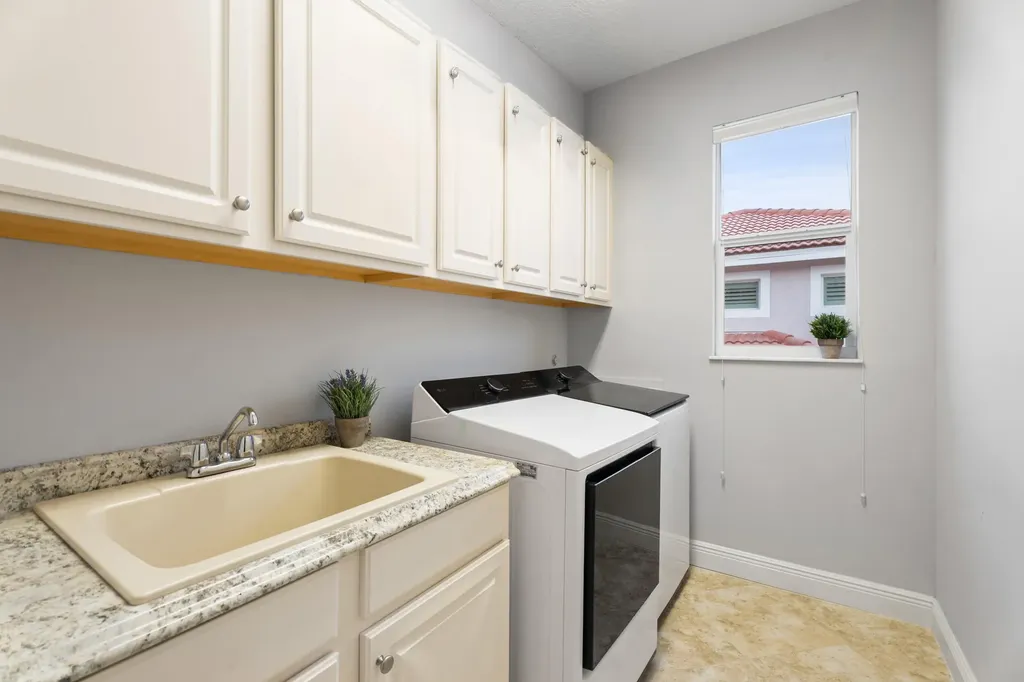 12140 Aviles Circle Palm Beach Gardens FL 33418