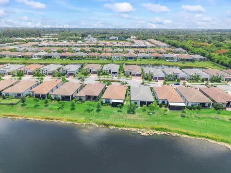7885 Ironwood Way Parkland FL 33067