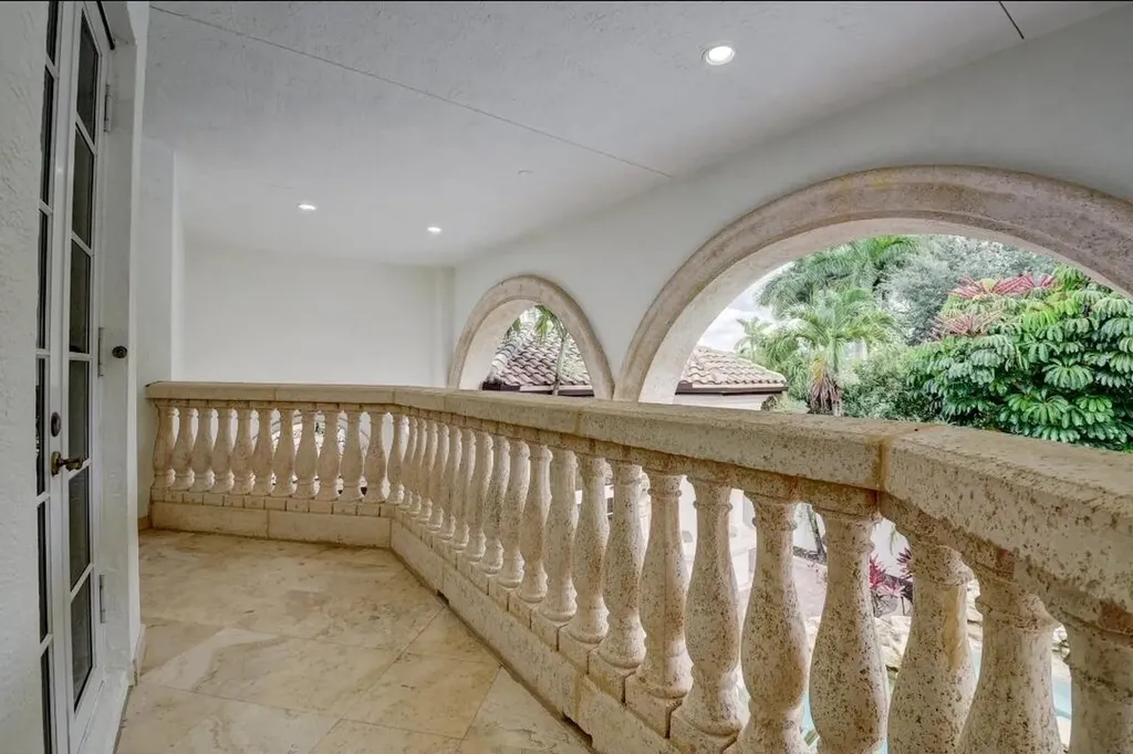7635 Mandarin Drive Boca Raton FL 33433