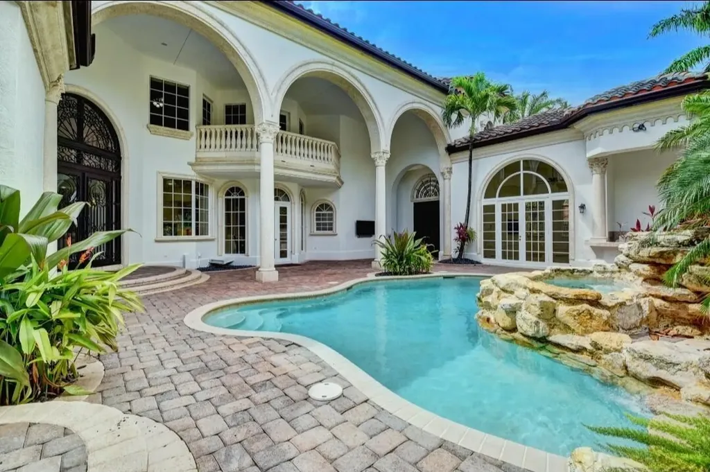 7635 Mandarin Drive Boca Raton FL 33433