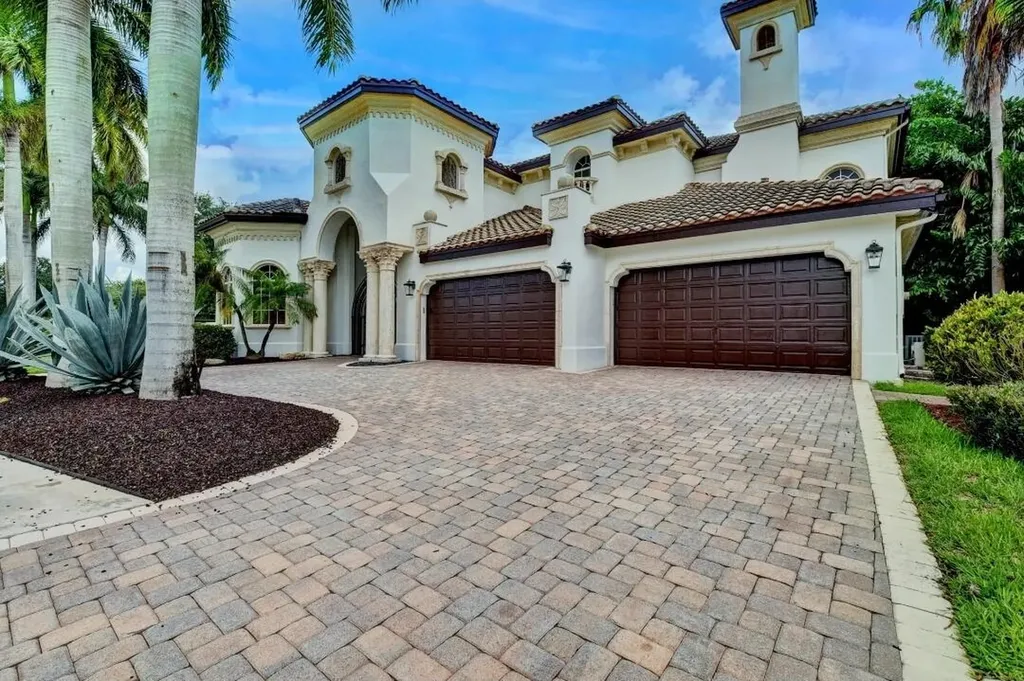 7635 Mandarin Drive Boca Raton FL 33433