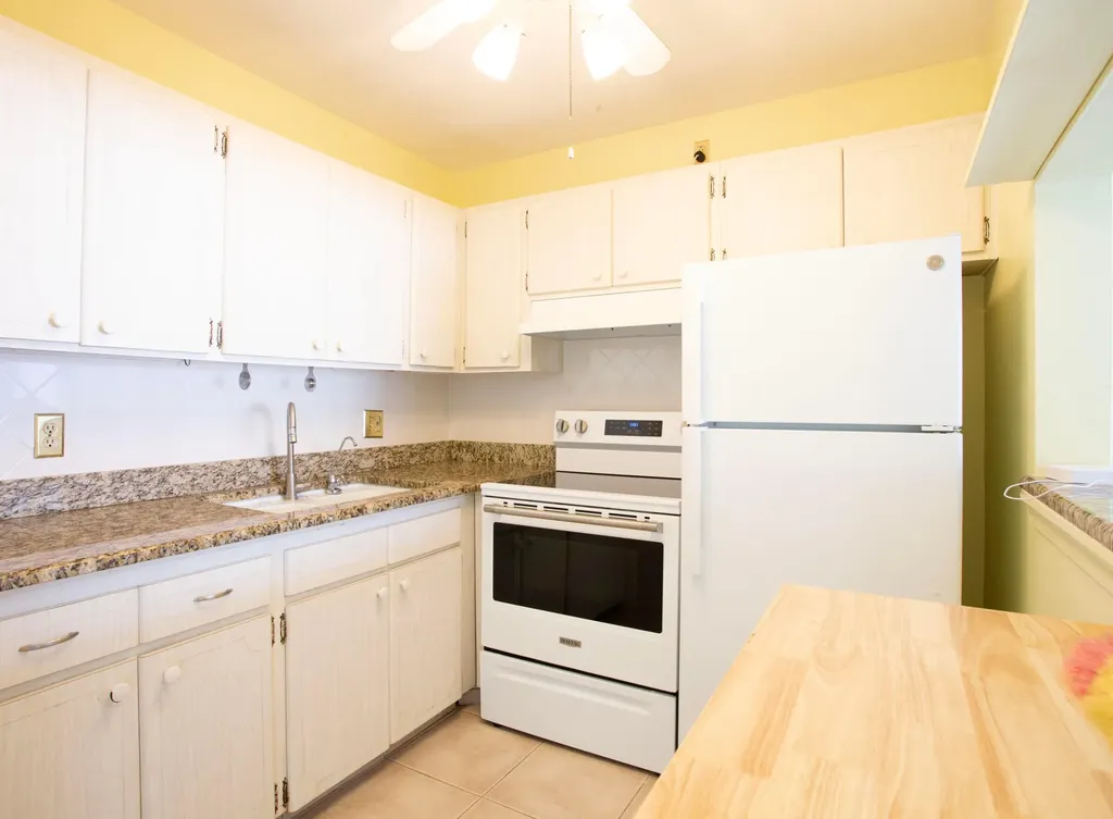 3160 Lake Osborne Drive Lake Worth Beach FL 33461