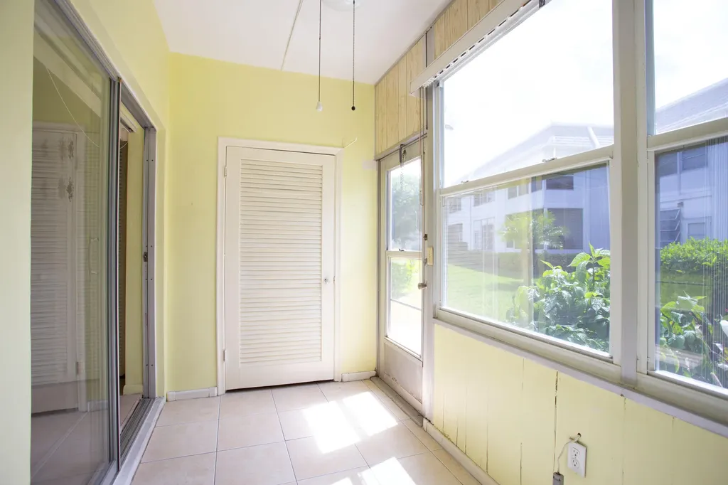 3160 Lake Osborne Drive Lake Worth Beach FL 33461