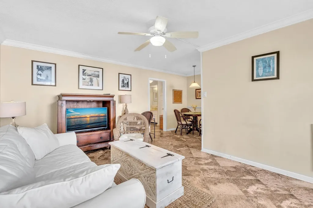 40 SE 13th Street Boca Raton FL 33432
