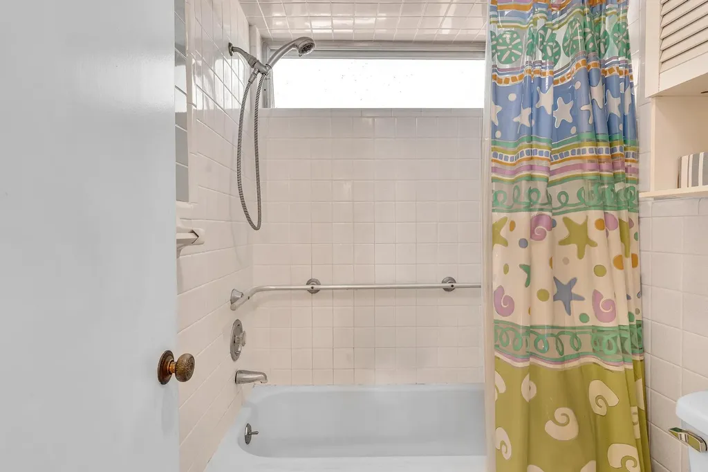40 SE 13th Street Boca Raton FL 33432