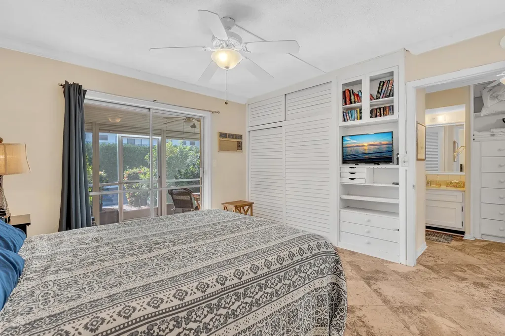 40 SE 13th Street Boca Raton FL 33432