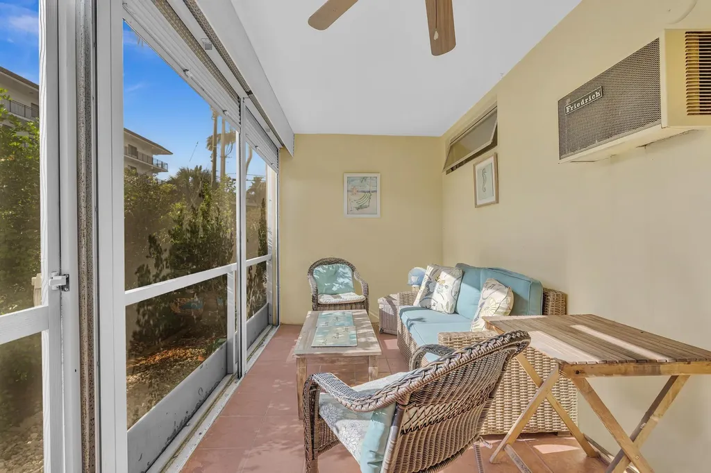40 SE 13th Street Boca Raton FL 33432