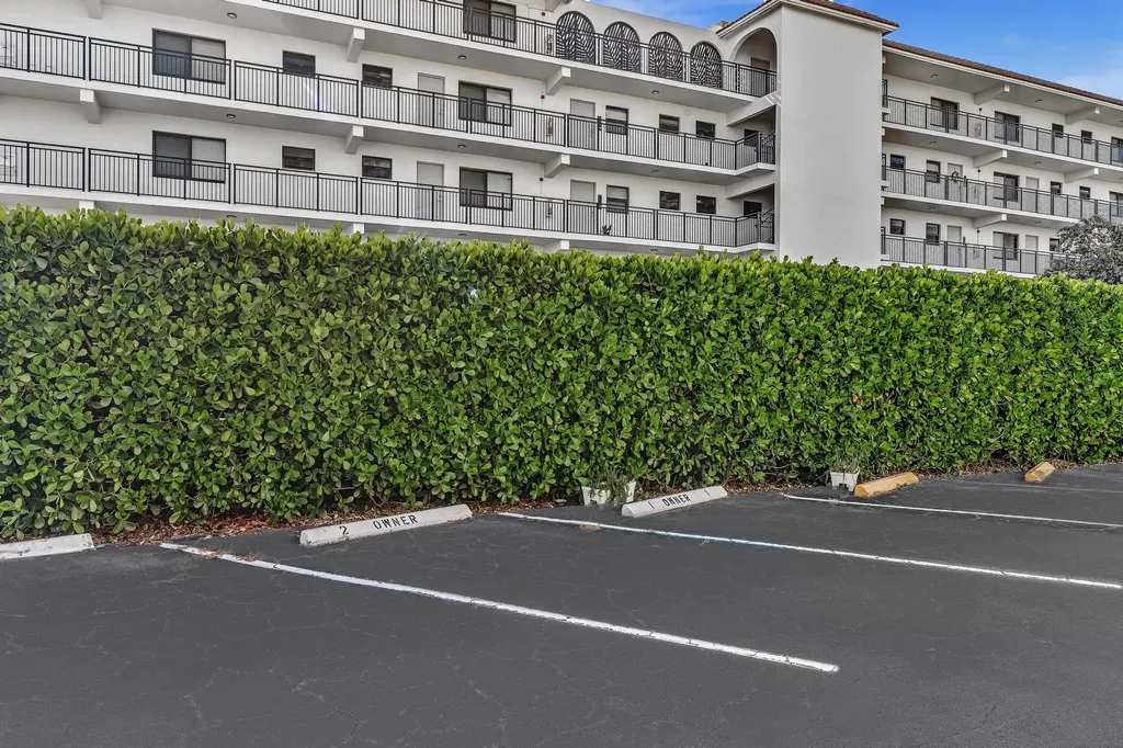 40 SE 13th Street Boca Raton FL 33432