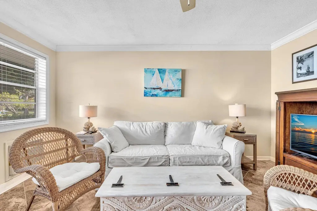 40 SE 13th Street Boca Raton FL 33432