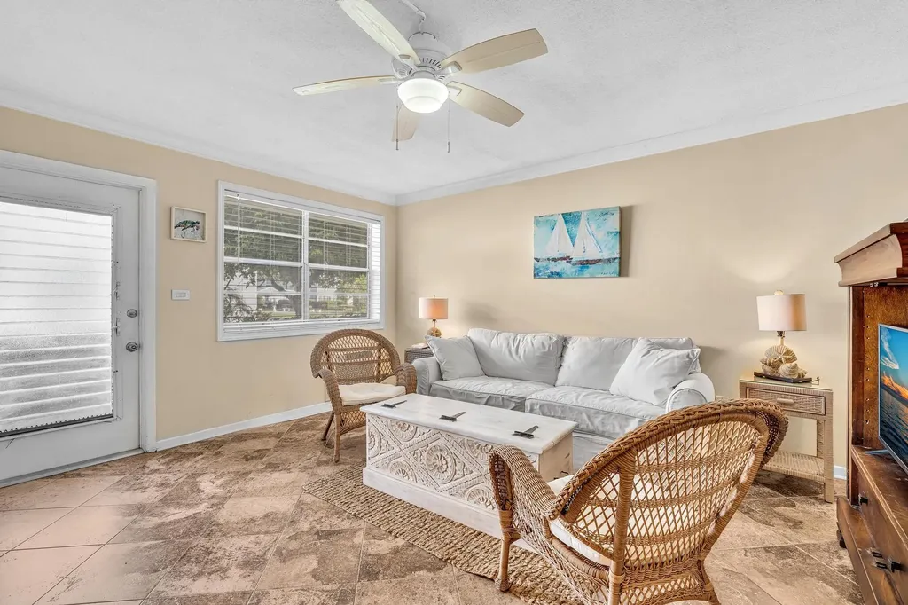 40 SE 13th Street Boca Raton FL 33432